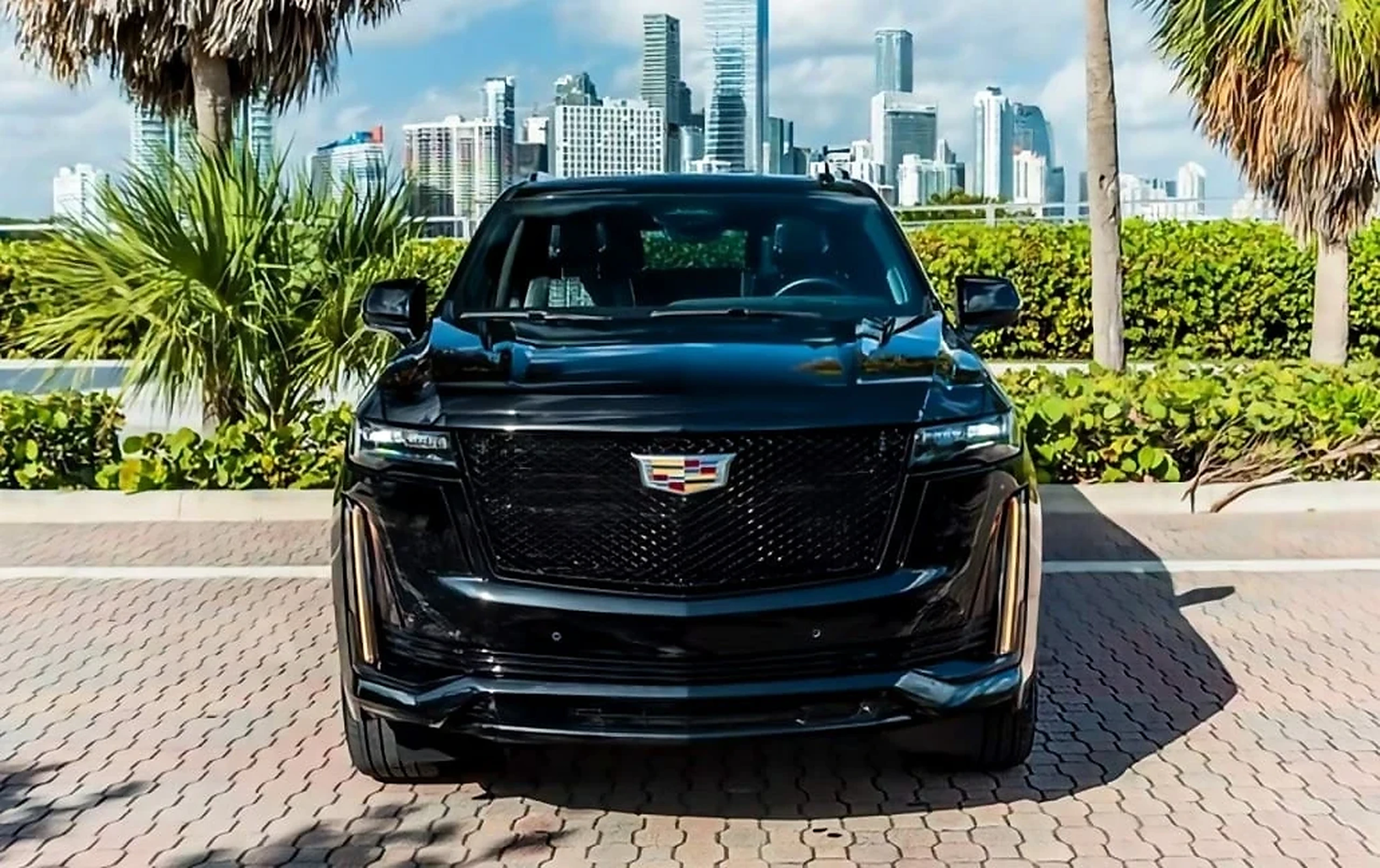 Large luxury SUV for Miami airport luggage